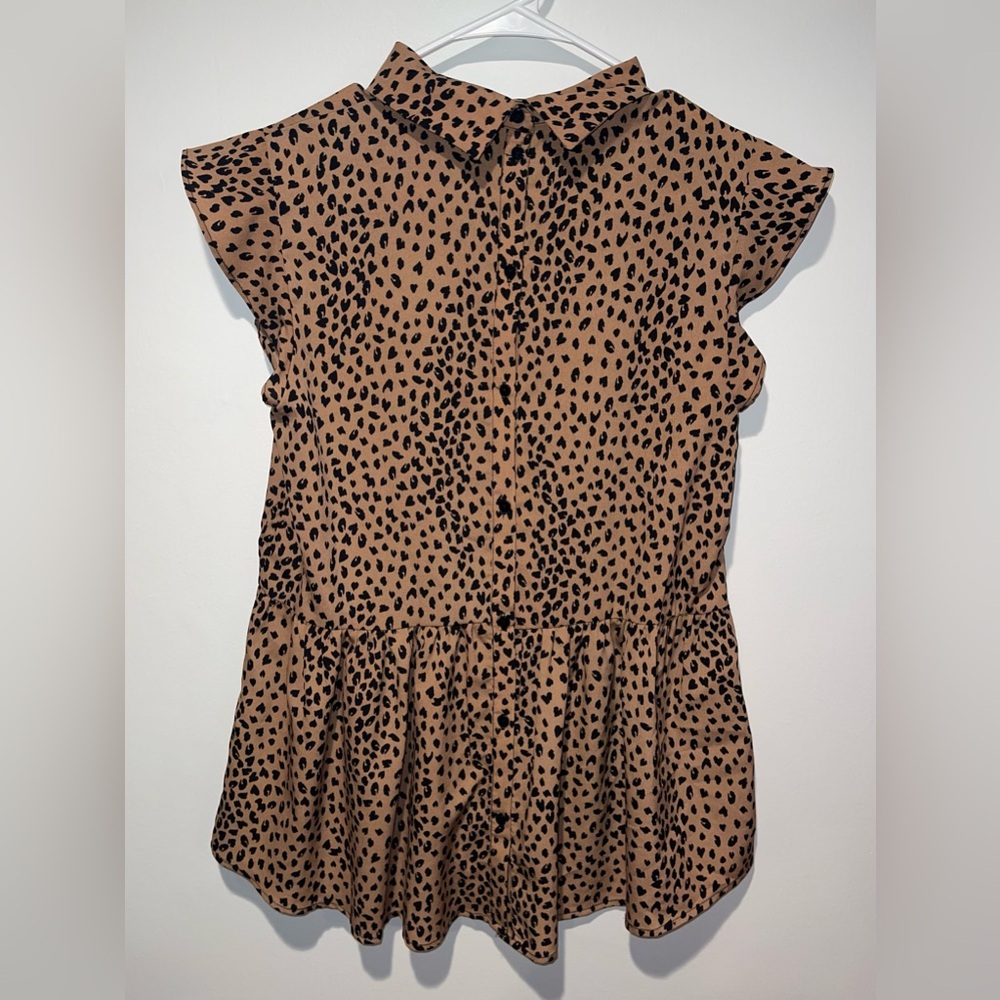 Doe & Rae Leopard Print Flowy Button Up Blouse Size Small
